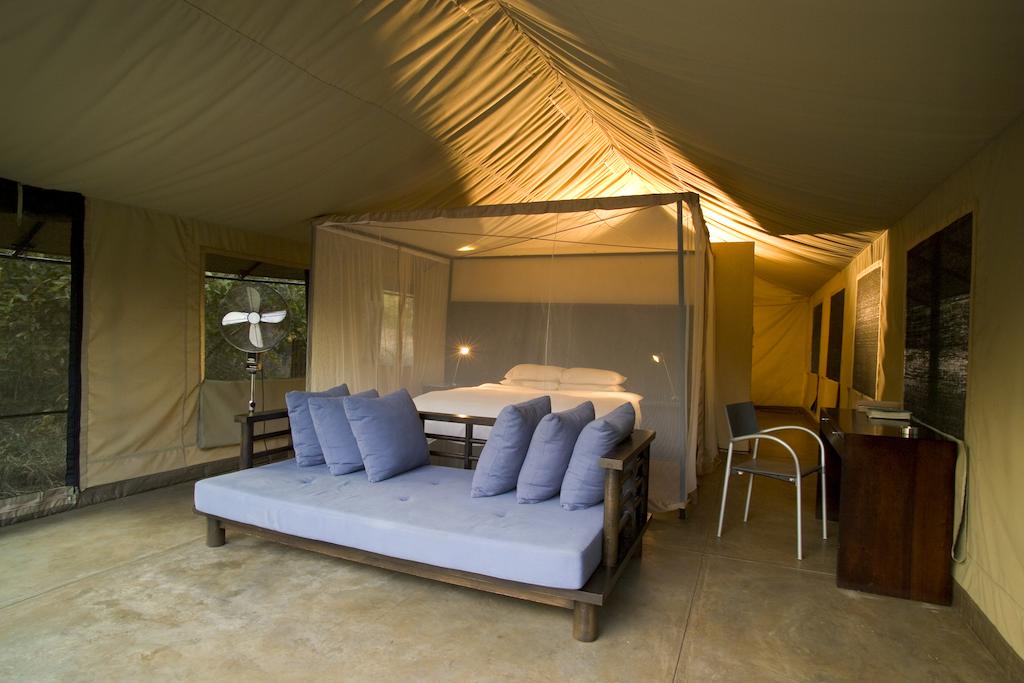 honeyguide khoka moya tent